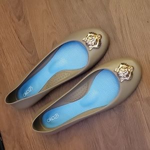 OKA b Lennon ballet flats taupe Chai gold tiger adornment arch support 10 NEW…